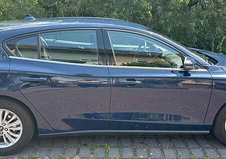 Ford Focus 1.0 EcoBoost Start-Stopp-System TITANIUM