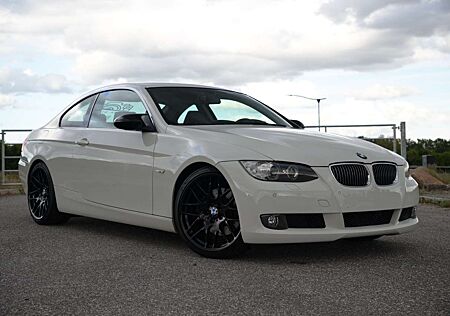 BMW 330 Coupe - N52B30 Motorcode