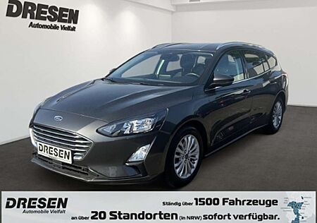 Ford Focus Turnier Titanium AHK-klappbar Navi LED ACC Apple C