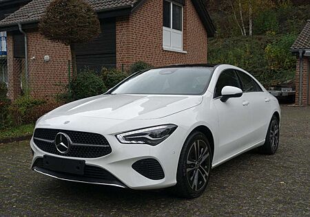 Mercedes-Benz CLA 180 Progressive Line Advanced,PANORAMADACH