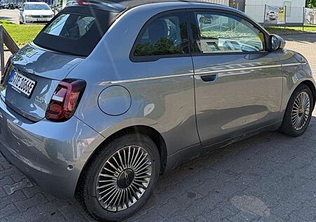 Fiat 500E icon cabrio