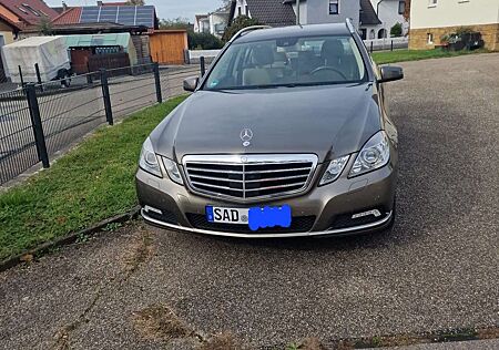 Mercedes-Benz E 220 CDI BlueEFF