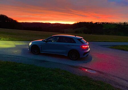 Audi RS3 TFSI Sportback quattro S tronic