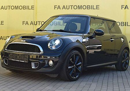 Mini Cooper S /XENON/HARMAN/KEYLESS/NAVI