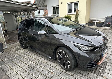 Cupra Born 150KW204 PS Pilot XL Wenig KM Wie Neu!!