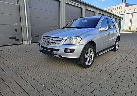 Mercedes-Benz ML 320 CDI 4MATIC/Leder/Automatik/Standheizung