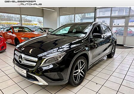 Mercedes-Benz GLA 200 Urban Scheckheft Bi-Xenon Ambientebeleuchtung SHZ