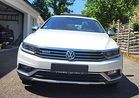 VW Passat Variant Volkswagen Diesel 2.0 TDI SCR 4Motion DSG High
