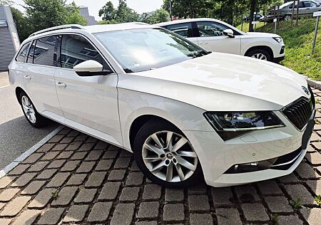 Skoda Superb Ambition 1 HAND TÜV 03.2027 190PS