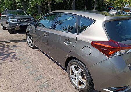 Toyota Auris Hybrid Edition-S