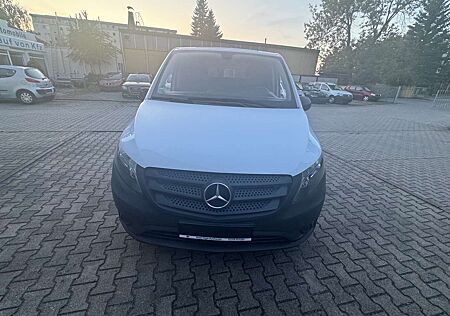 Mercedes-Benz Vito 111 CDI 111 CDI Tourer Extralang BASE