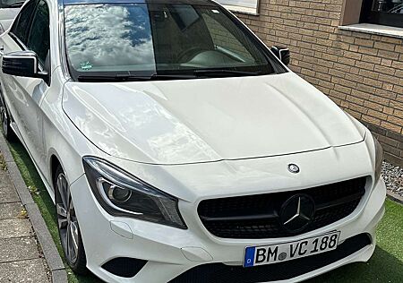 Mercedes-Benz CLA 250 4Matic 7G-DCT StreetStyle