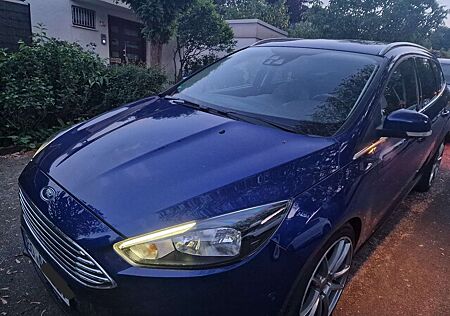 Ford Focus Turnier 1.5 EcoBoost Start-Stopp-System Aut. Titan