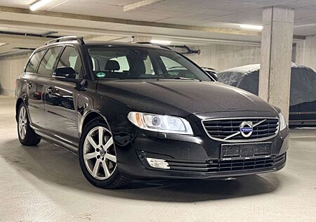 Volvo V70 Kombi Linje Svart*1.Hand*Xenon*Navi