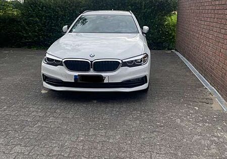 BMW 530d 530 xDrive Touring Aut. Sport Line