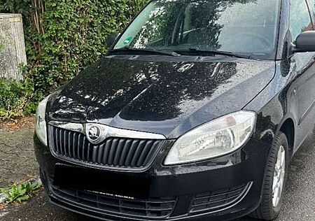 Skoda Fabia schwarz