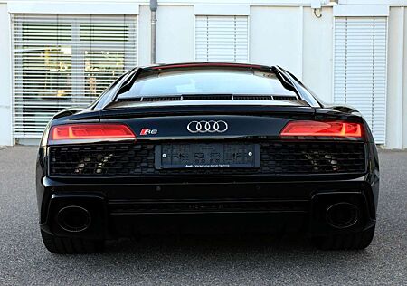 Audi R8 Coupe 5.2 FSI RWD performance-NEUZUSTAND!!!