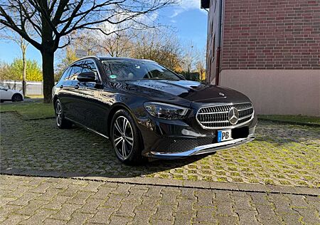 Mercedes-Benz E 220 d T 9G-TRONIC Avantgarde