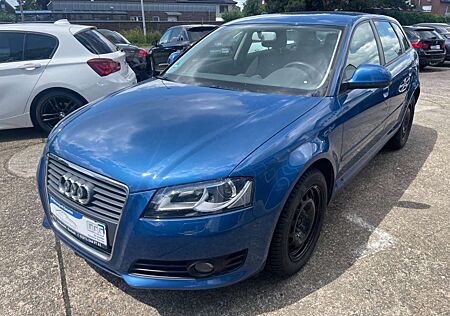 Audi A3 Sportback 1.6 Attraction,Klima,Sitzh.Tempomat