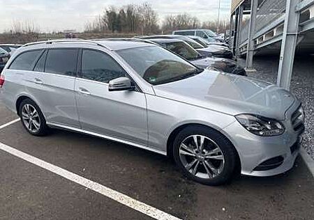 Mercedes-Benz E 200 CGI BlueEfficiency (212.234)