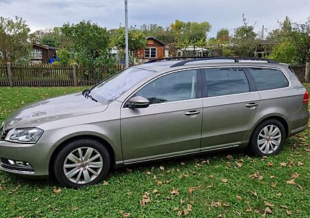 VW Passat Variant Volkswagen 1.6 TDI BlueMotion Technology Highline