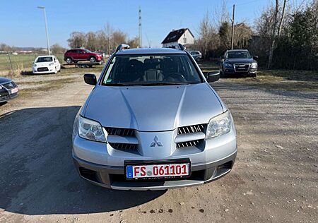 Mitsubishi Outlander Invite TÜV bis 08/2027