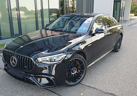 Mercedes-Benz S 63 AMG 4Matic+ L Keramik Pano Night TV