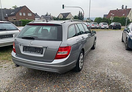 Mercedes-Benz C 200 T CGI BlueEfficiency