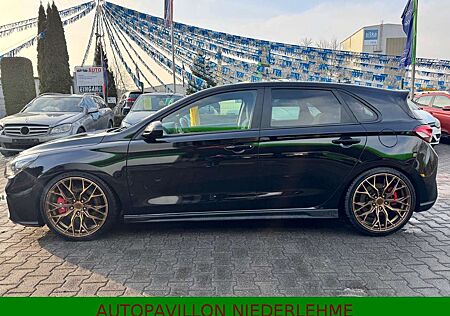 Hyundai i30 2.0 T-GDI N-Performance*Navi*LED*Pano*1.Hand