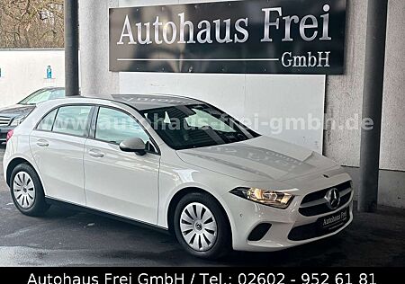 Mercedes-Benz A 180 *1-HAND*PTS*KAMERA*CARPLAY*NAVIGATION*SITZH