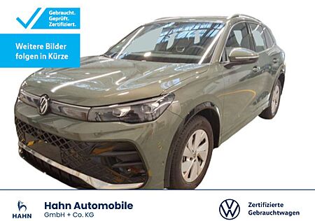 VW Tiguan Volkswagen 2.0TDI DSG R-Line Matrix AHK Area Nav ACC