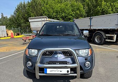 Mitsubishi L200 Pick Up 4x4 Invite Double Cab