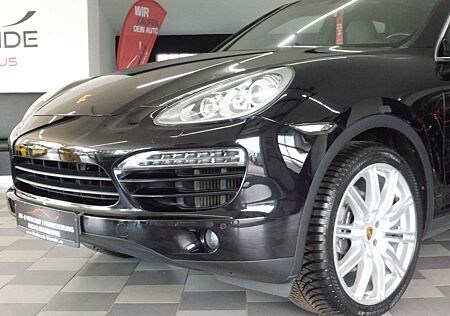 Porsche Cayenne 3.0 Diesel PANO/AHK/21"/LUFT/1.HAND