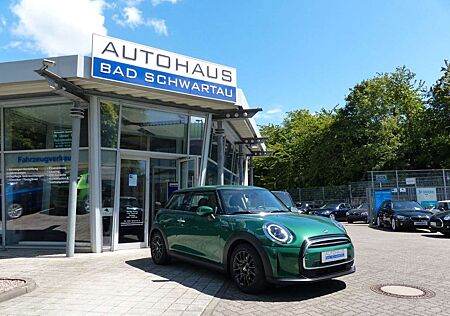 Mini ONE Classic Trim, Navi, Apple CarPlay, LED uvm.