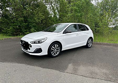 Hyundai i30 blue 1.4 Passion