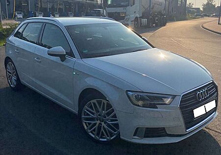 Audi A3 1.5 TFSI cylinder on demand Sportback S tronic