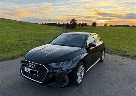 Audi A3 30 TFSI SportbackS line