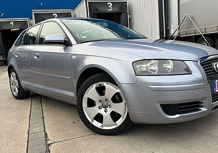 Audi A3 1.6+TÜV +LEDER+GARANTIE+SITZH+KLIMATRO+TEMPO