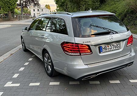 Mercedes-Benz E 200 BlueTEC 7G-TRONIC