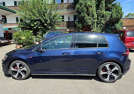 VW Golf GTI Volkswagen BlueMotion Technology