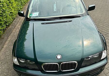 BMW 320i 320