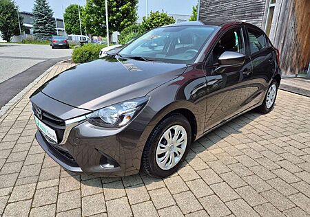 Mazda 2 Lim. Center-Line