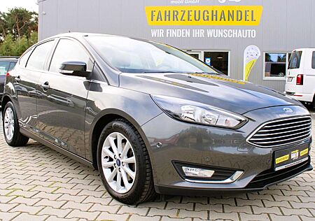 Ford Focus Titanium Eco Boost*PDC*KLIMA*TEMP.*NAVI*8xReifen*