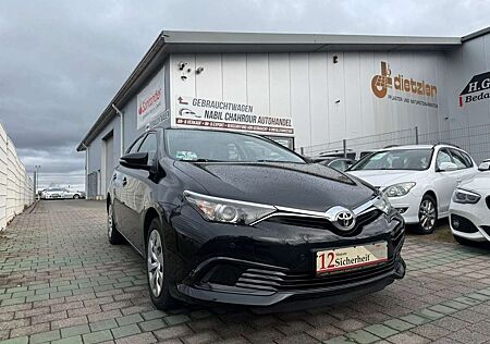 Toyota Auris Cool