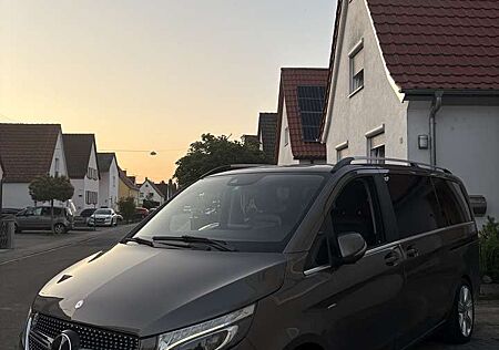 Mercedes-Benz V 250 (BlueTEC) d lang 7G-TRONIC Avantgarde Edition