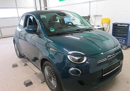 Fiat 500E Icon 3+1 42KWh Winterpaket - Kamera