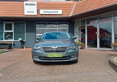 Skoda Superb 2.0 TDI DSG Style Combi