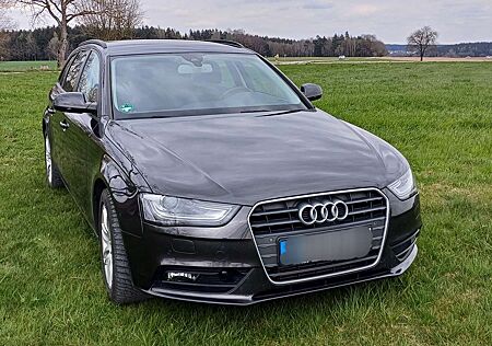 Audi A4 Avant 2.0 TDI DPF clean diesel S line Sportpake