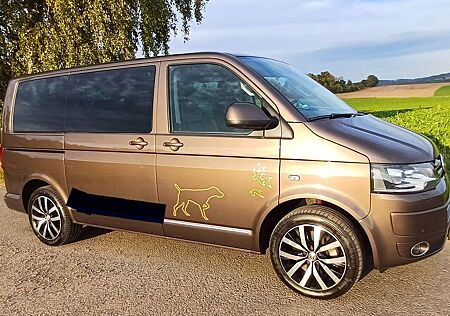 VW T5 Multivan Volkswagen Multivan DSG BMT Highline