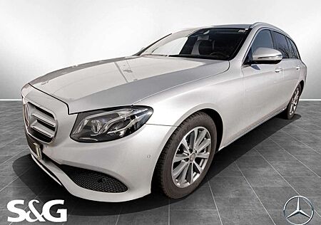 Mercedes-Benz E 300 d T AVANTGARDE COMAND+HUD+Distro+LED+17